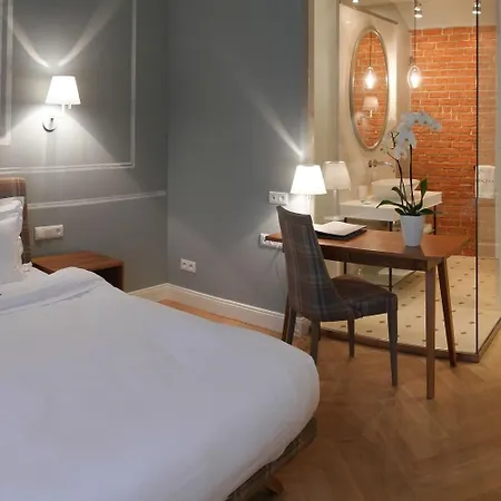 Bracka 6 Lägenhetshotell 4*