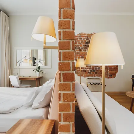 Bracka 6 Lägenhetshotell 4*