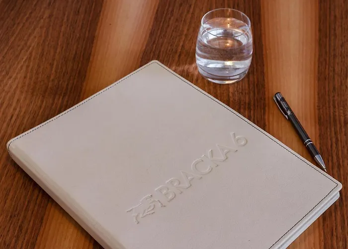 Bracka 6 아파트호텔 4*