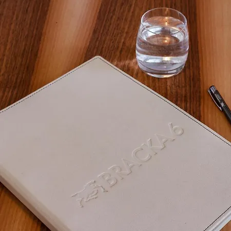 Bracka 6 Apart Otel 4*