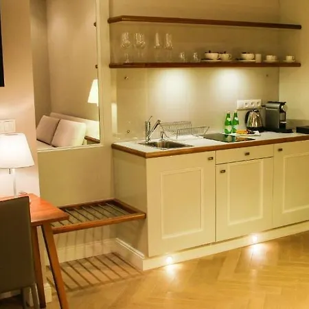 Apart Otel Bracka 6 4*