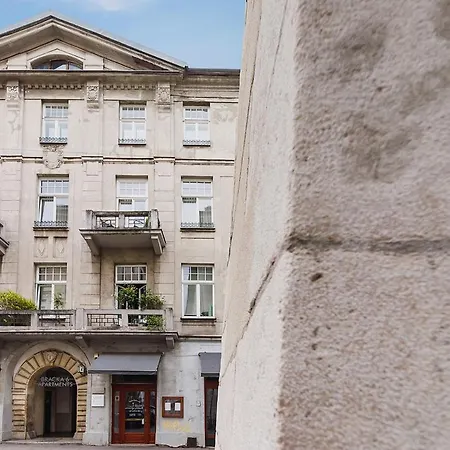 Bracka 6 Apartmanhotel 4*