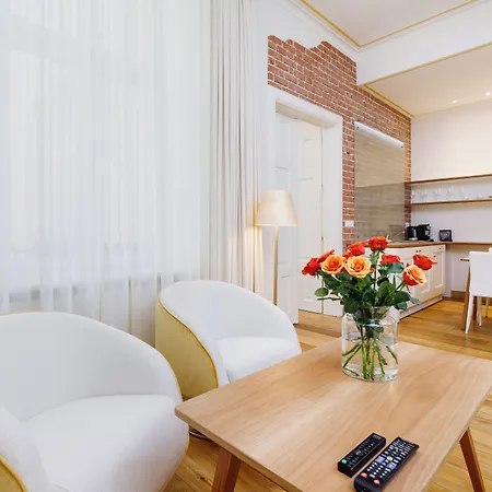 Bracka 6 Apartmanhotel 4*