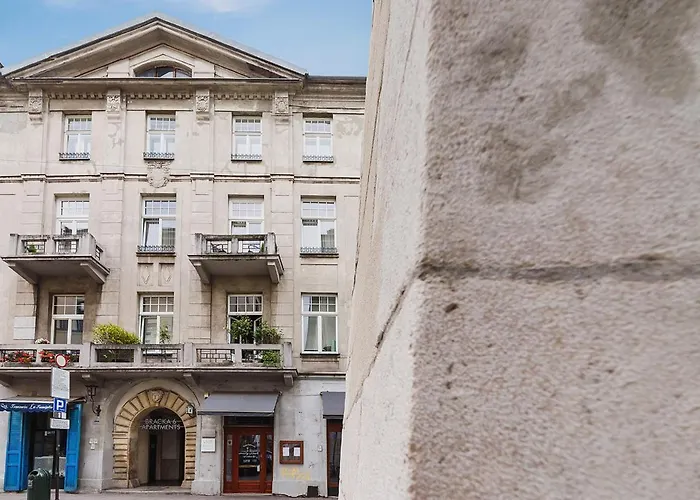 Bracka 6 Apartmanhotel 4*